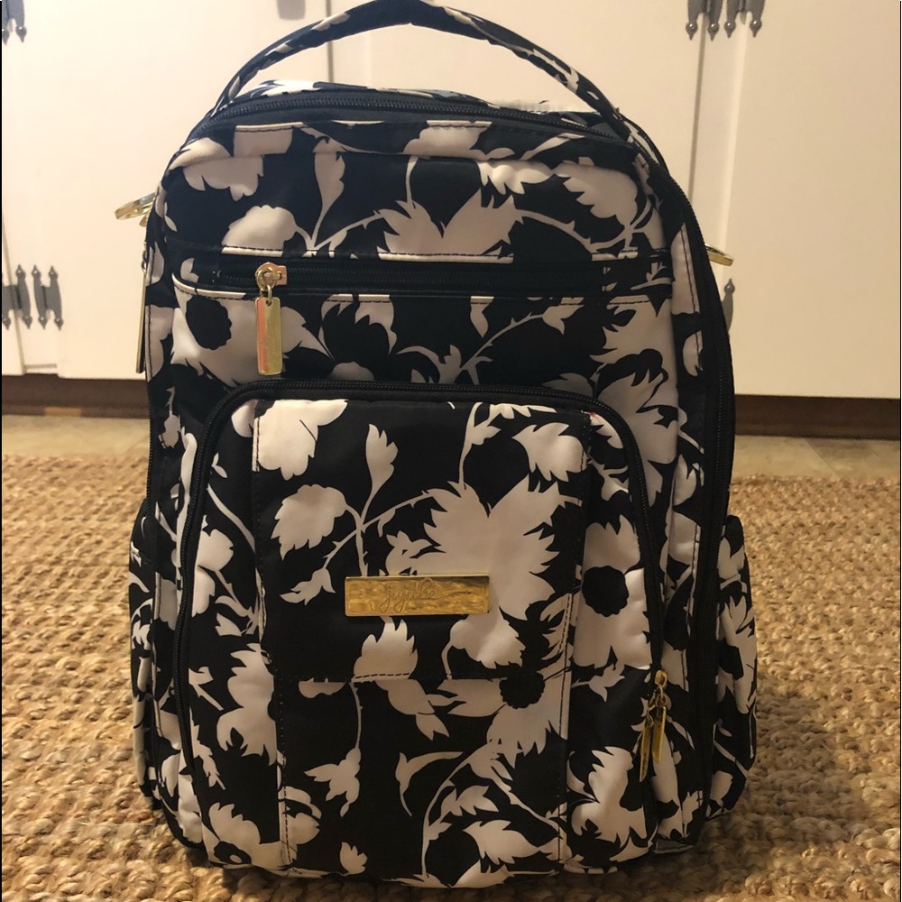 Ju ju be backpack with changing pad